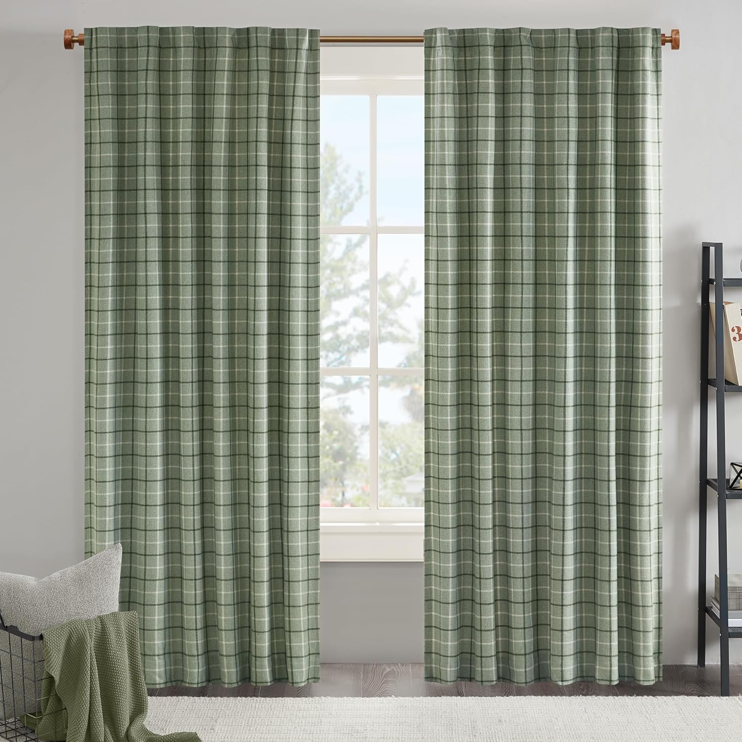 Madison Park Anaheim Cabin Plaid Curtain Window, Thermal Insulated Fleece Lining, Living Room Decor Room Darkening Drape for Bedroom, 1-Single Panel Pack, 50" x 108" Rod Pocket Brown