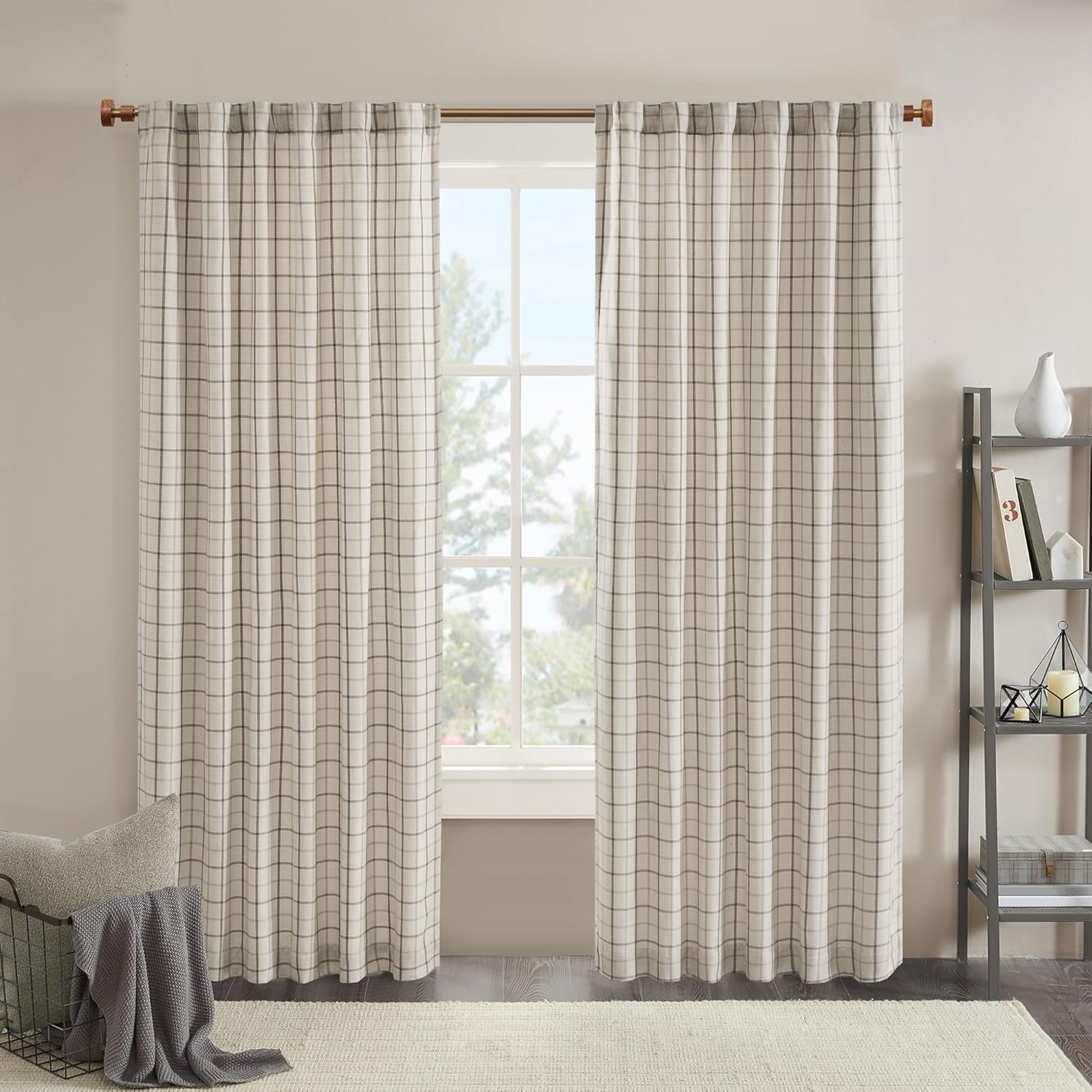 Madison Park Anaheim Cabin Plaid Curtain Window, Thermal Insulated Fleece Lining, Living Room Decor Room Darkening Drape for Bedroom, 1-Single Panel Pack, 50" x 108" Rod Pocket Brown